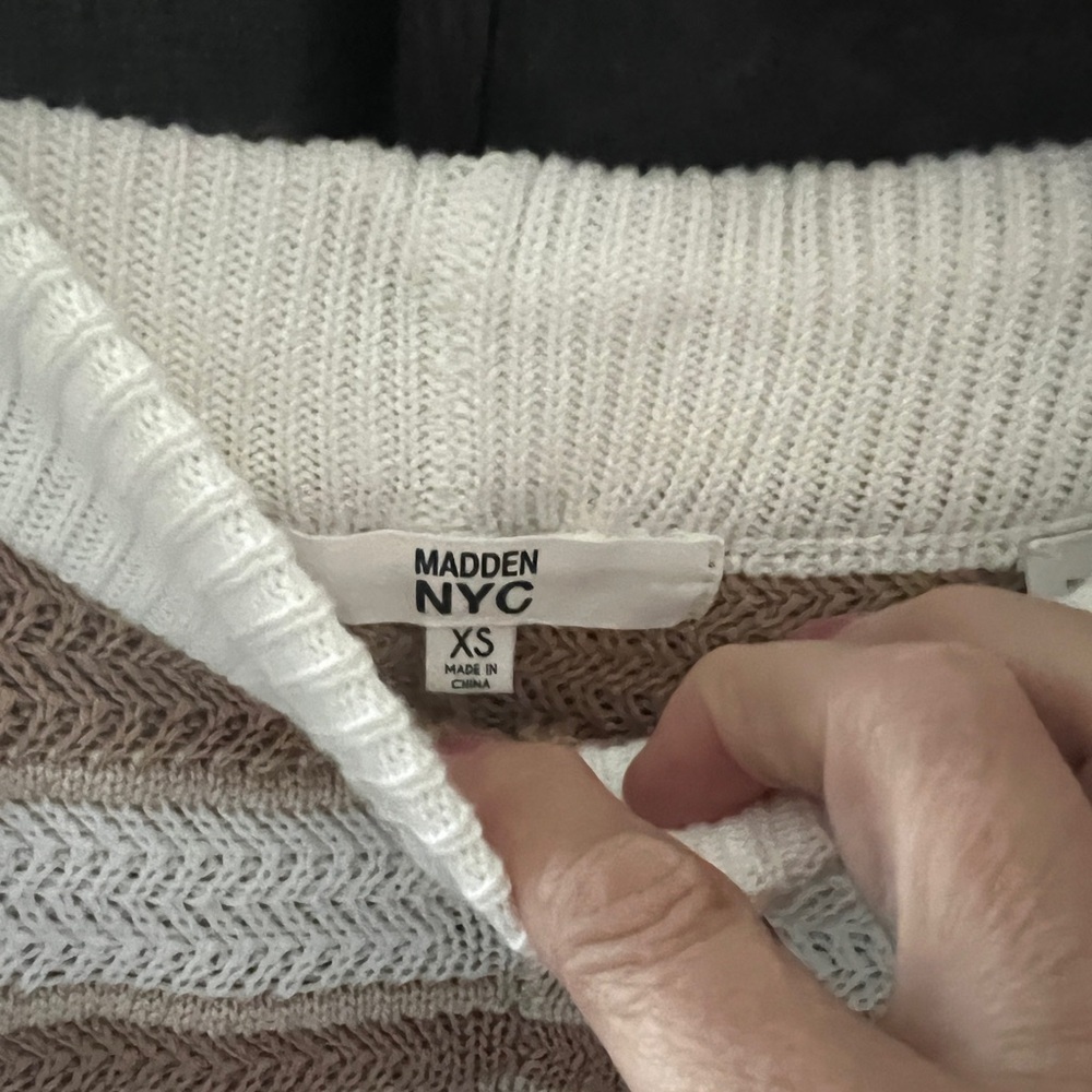 Maison NYC Women's Striped Knit Shorts - White and Tan - Picture 3 of 4
